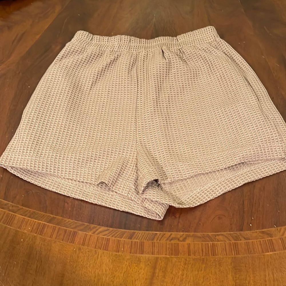 Princess Polly brownish beige elastic waist shorts size 6 nwot